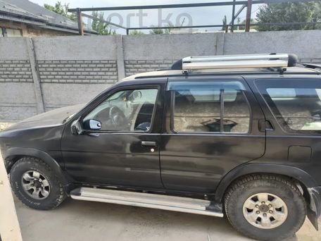 Nissan Pathfinder, 1997
