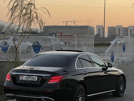 Mercedes-Benz E-Class, 2017 — photo 5