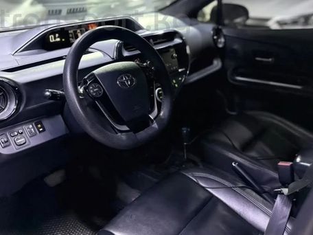 Toyota Prius c, 2019 — фото 5