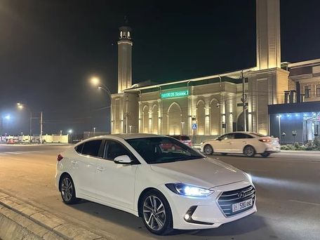 Hyundai Avante, 2018 — photo 1