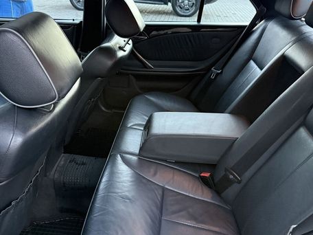 Mercedes-Benz E-Class, 2001 — сүрөт 8