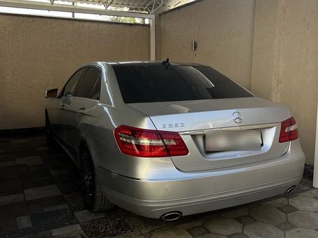 Mercedes-Benz E-Class, 2011 — photo 1