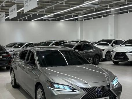 Lexus ES, 2020