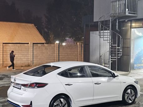 Hyundai Elantra, 2020 — photo 3
