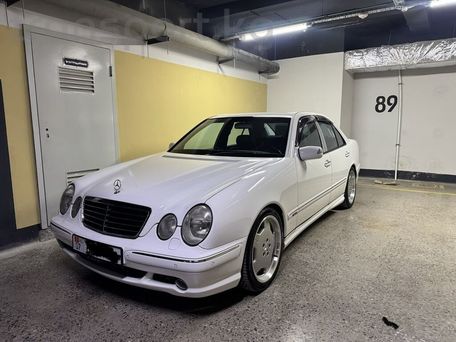 Mercedes-Benz E-Класс AMG, 2001 — 照片 1