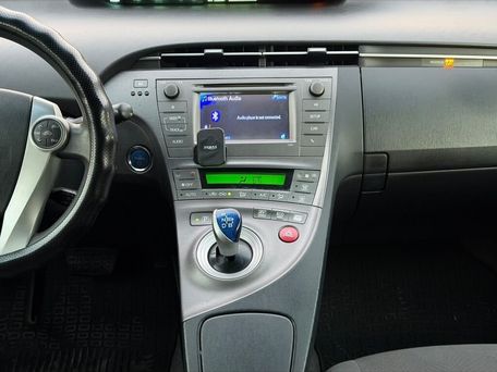 Toyota Prius, 2015 — фото 4