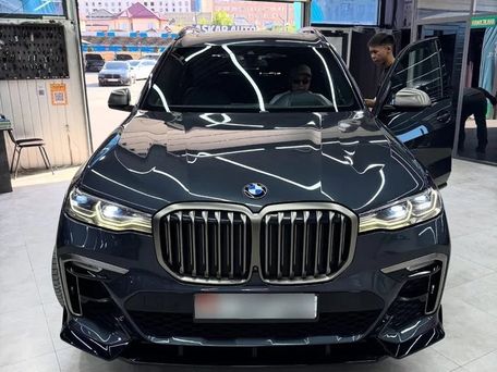 BMW X7, 2021