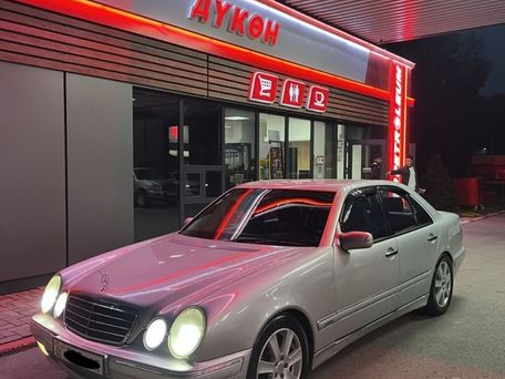 Mercedes-Benz E-Класс, 2000 — 照片 4