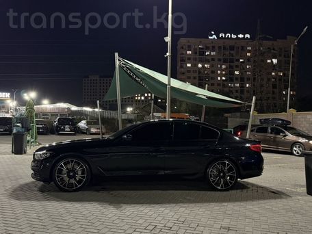 BMW 5 серии, 2019 — 照片 1