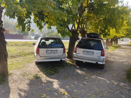 Mitsubishi Chariot, 2000 — photo 1