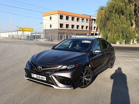 Toyota Camry, 2020 — photo 2