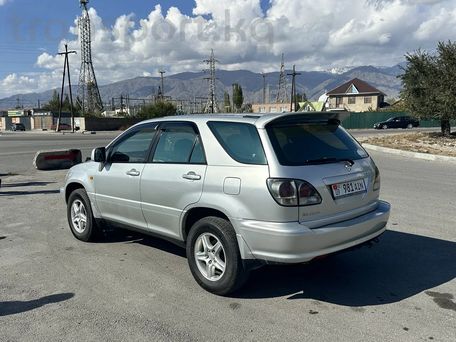 Toyota Harrier, 2002 — 照片 1