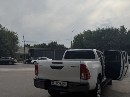 Toyota Hilux, 2021 — сүрөт 6