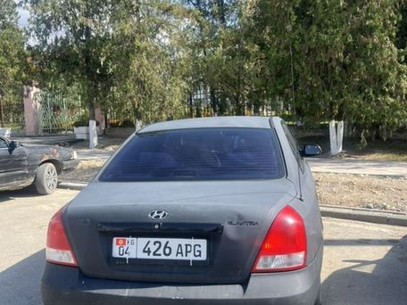 Hyundai Elantra, 2003 — 照片 2