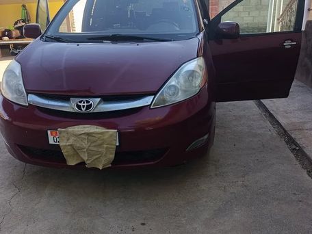 Toyota Sienna, 2008 — photo 1