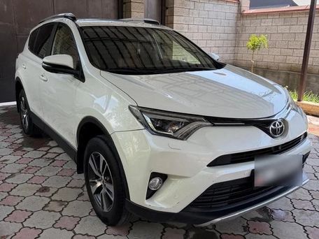 Toyota RAV4, 2015