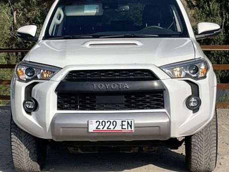 Toyota 4Runner, 2020 — фото 1