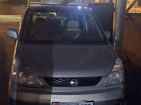 Nissan Serena, 2002 — фото 1