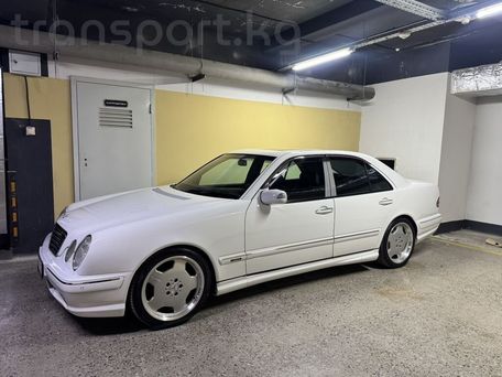 Mercedes-Benz E-Класс AMG, 2001 — 照片 2