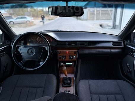 Mercedes-Benz E-Класс, 1994 — сүрөт 7