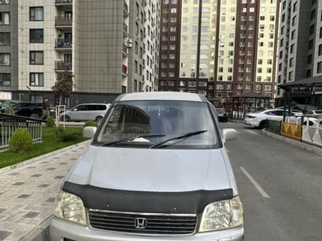 Honda Stepwgn, 2000 — photo 1