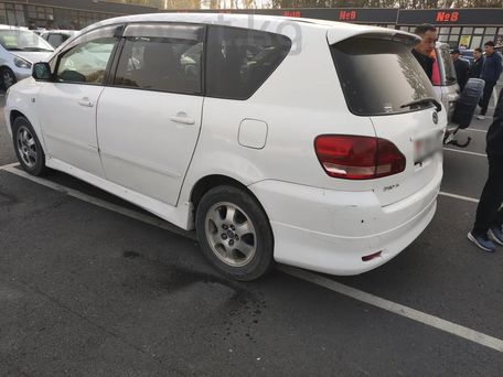 Toyota Ipsum, 2003 — photo 1