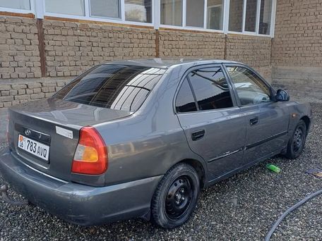 Hyundai Accent, 2006 — 照片 1