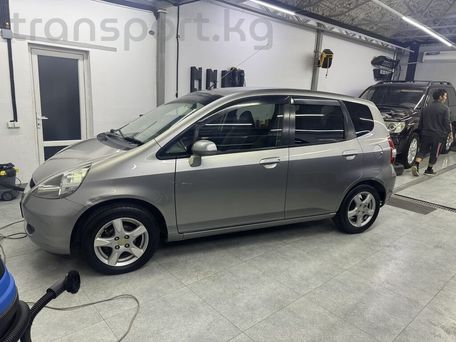 Honda Fit, 2003 — photo 2