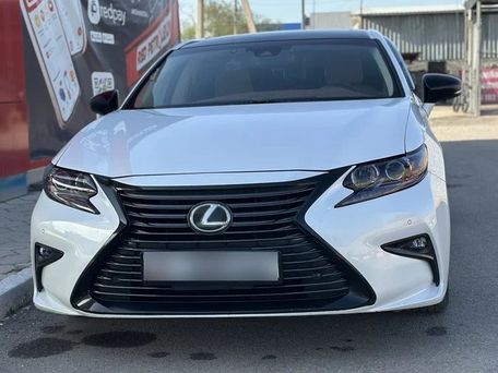 Lexus ES, 2017