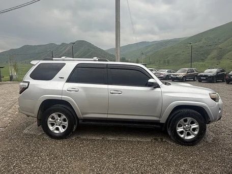 Toyota 4Runner, 2019 — фото 4
