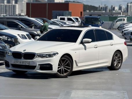 BMW 5 серии, 2020 — фото 1