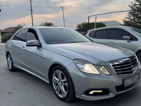 Mercedes-Benz E-Класс, 2010 — фото 2