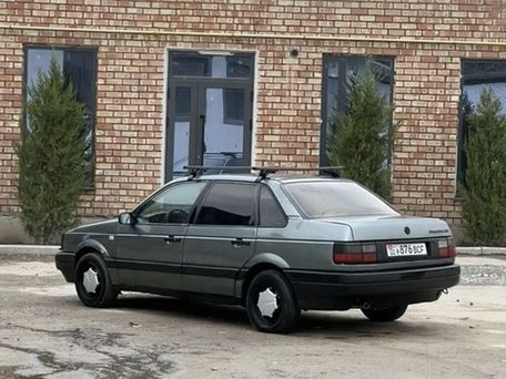 Volkswagen Passat, 1988 — сүрөт 2