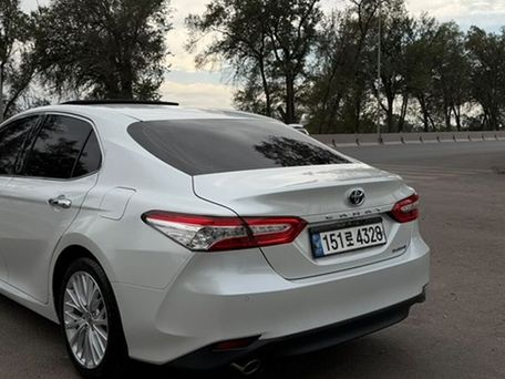 Toyota Camry, 2020 — 照片 4