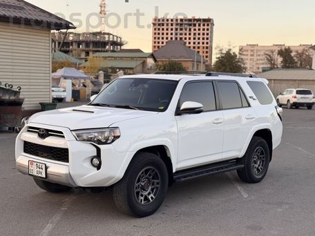 Toyota 4Runner, 2020 — photo 3