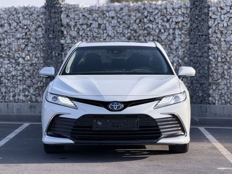 Toyota Camry, 2023 — фото 2