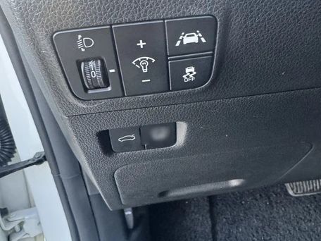 Kia K5, 2020 — photo 8