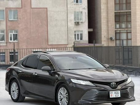 Toyota Camry, 2018