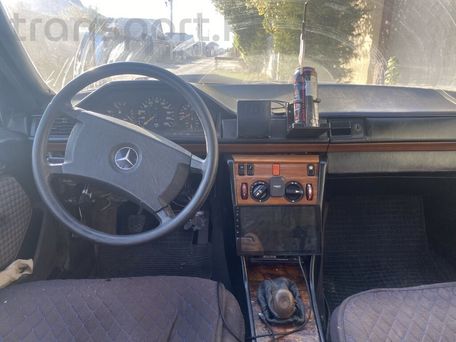 Mercedes-Benz W124, 1990 — сүрөт 1
