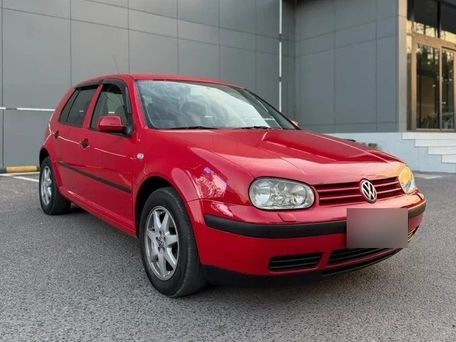 Volkswagen Golf, 2024