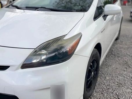 Toyota Prius v (+), 2012