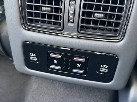 Toyota Camry, 2026 — photo 10