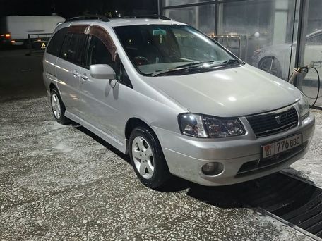 Nissan Liberty, 2000 — 照片 2