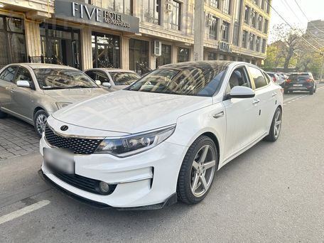 Kia K5, 2016