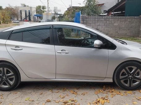 Toyota Prius, 2019 — photo 1