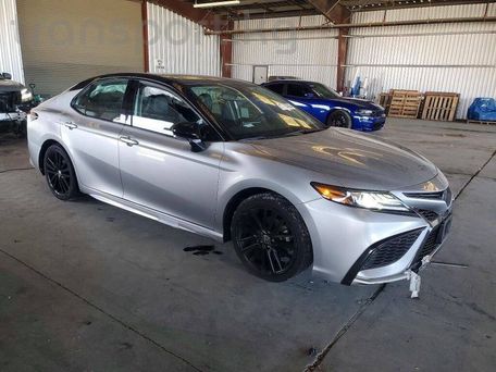 Toyota Camry, 2023 — 照片 2