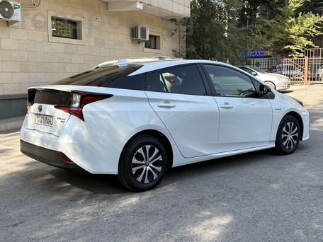 Toyota Prius, 2022 — фото 6