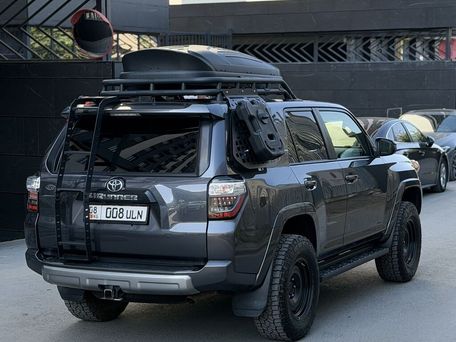 Toyota 4Runner, 2021 — фото 2