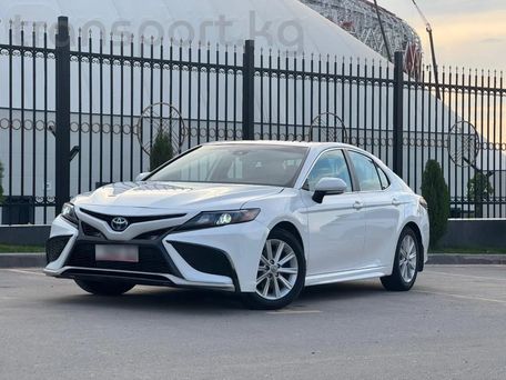 Toyota Camry, 2022 — фото 1
