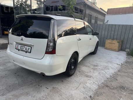 Mitsubishi Grandis, 2003 — сүрөт 3
